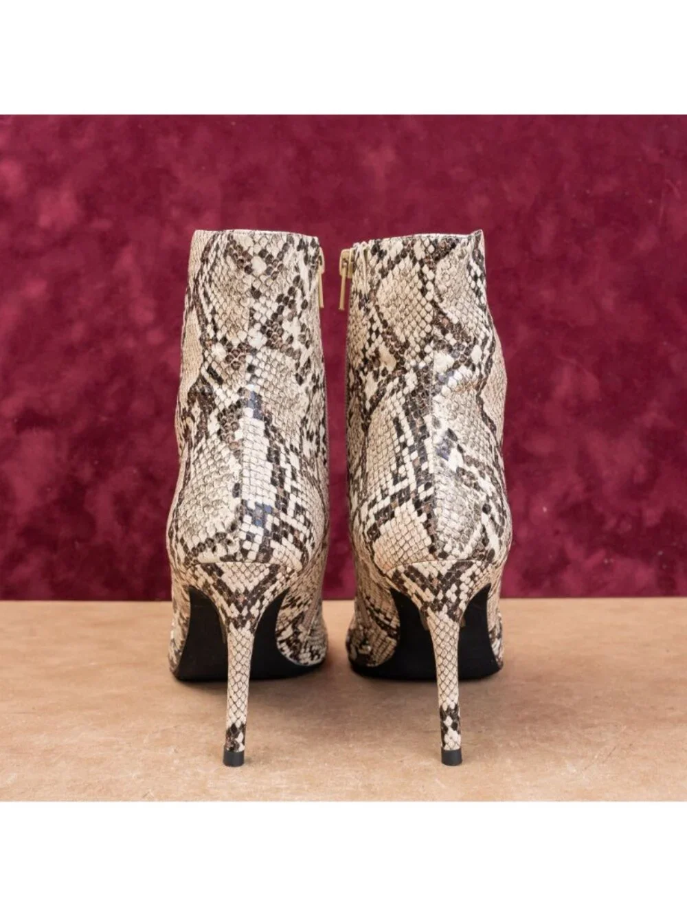 Jeffrey Campbell Wmn Snake Print Faux Leather Zip Fashion Night ankle Boots sz 8